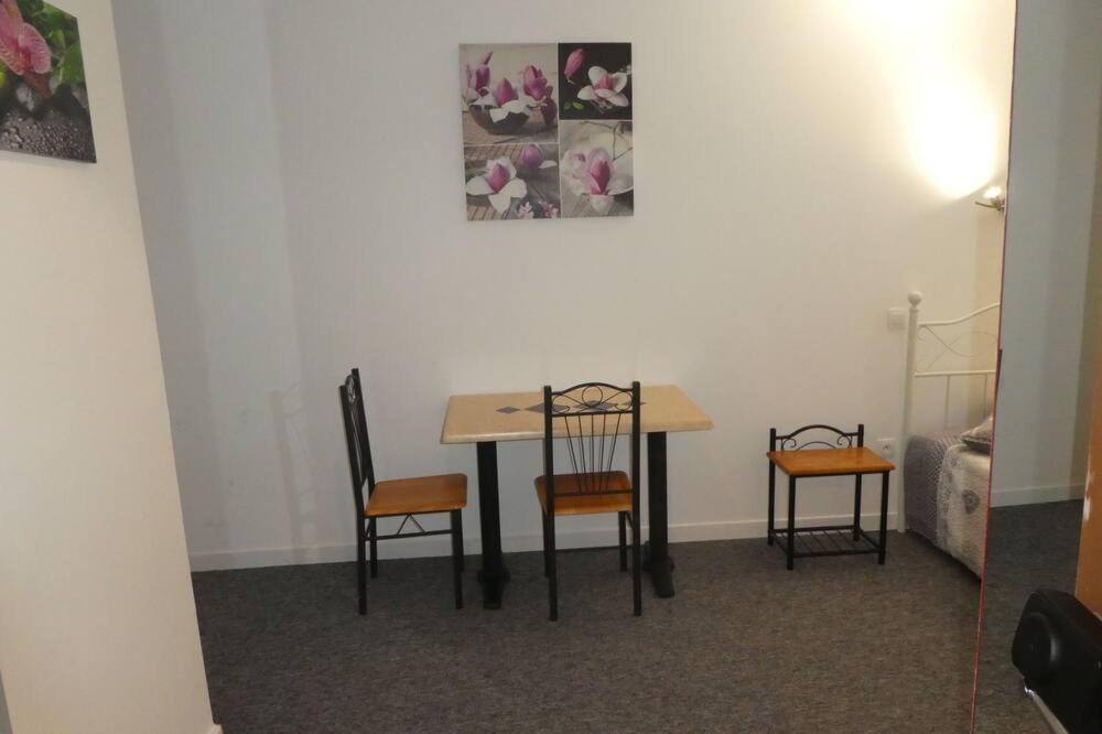 Etanit ! Etape Calme Et Parking Velo, Bicycle - Connection Tous A 1Mn Bus,Train Et Aeroport - Plein Centre De Beziers Pour Visiter,Manger - Chambres Climatisees, Spacieuses Amenagees Pour Singles, Couple, Et Ou Familles - Consigne Et Petit Dej En Plu Béziers Exterior foto